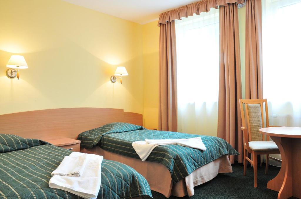 Hotel Wodnik Slok Bagian luar foto