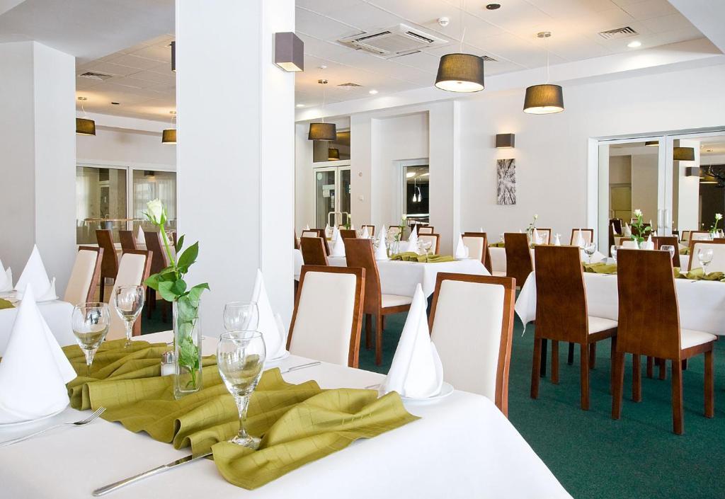 Hotel Wodnik Slok Bagian luar foto