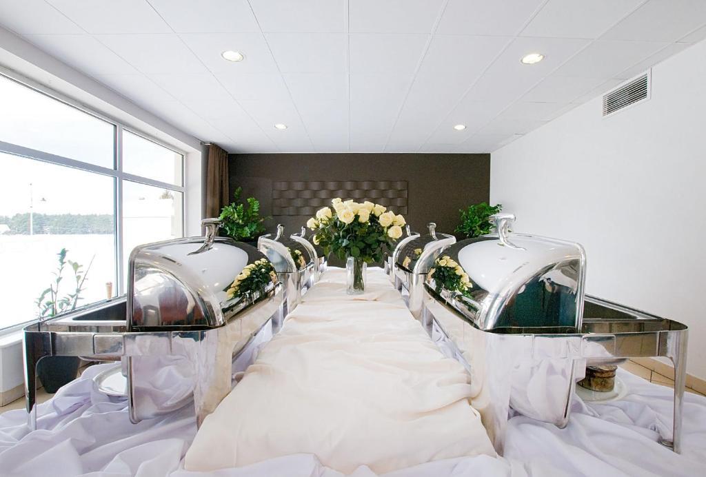 Hotel Wodnik Slok Bagian luar foto